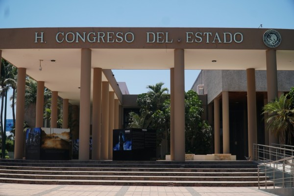 Congreso y 4 municipios de Sinaloa, implicados en compras a empresas fantasma: Iniciativa Sinaloa