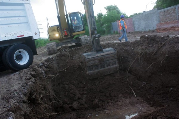 Inicia construcción de colector pluvial en la colonia Las Mañanitas de Los Mochis