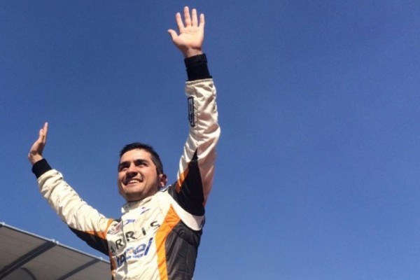 Abraham Calderón se lleva el NASCAR Peak México