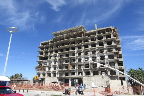 Vive Mazatlán auge de torres de departamentos