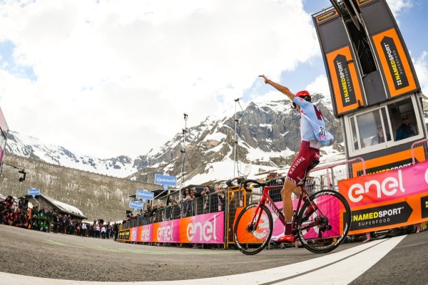 Ilnur Zakarin conquista la etapa 13 del Giro de Italia