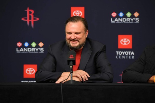 Fuentes: Daryl Morey renuncia como gerente general de Houston Rockets