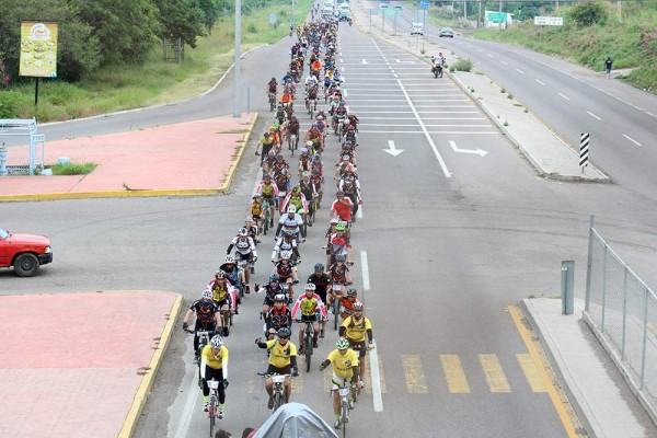 Completan más de 500 ciclistas edición 20 del Recorrido Vagabundos de la Montaña