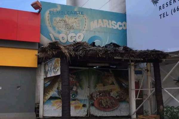 Se incendia restaurante en la Zona Dorada, en Mazatlán