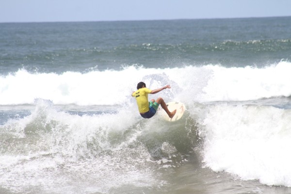 Llega a Mazatlán segunda etapa del selectivo estatal de surfing