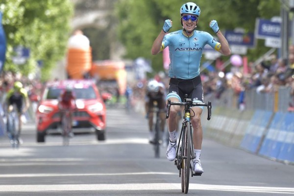 Pello Bilbao anticipa y gana etapa 7 del Giro de Italia