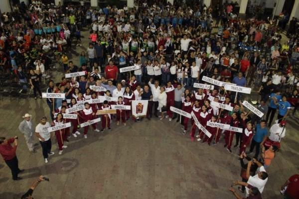 Los deportistas que defenderán los colores de Culiacán en la Olimpiada Estatal.
