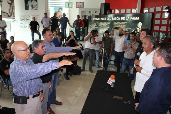 Toman protesta al nuevo Comité Elector del Salón de la Fama de Culiacán