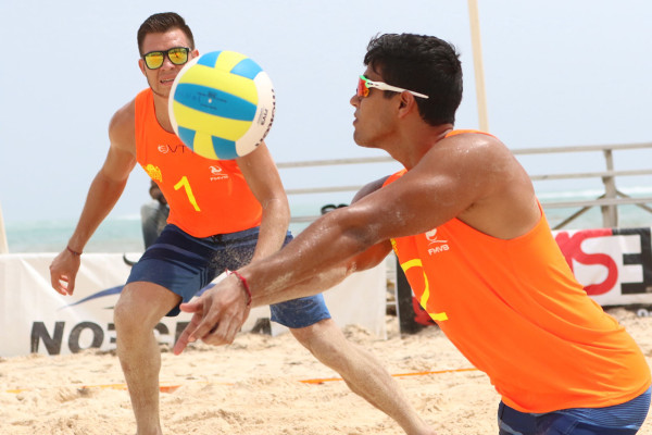 Gastón Gaxiola y José Rubio suben a lo más alto en Dominicana