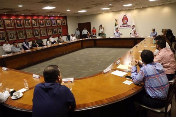 Quirino convoca a alcaldes para actuar en un solo frente ante coronavirus