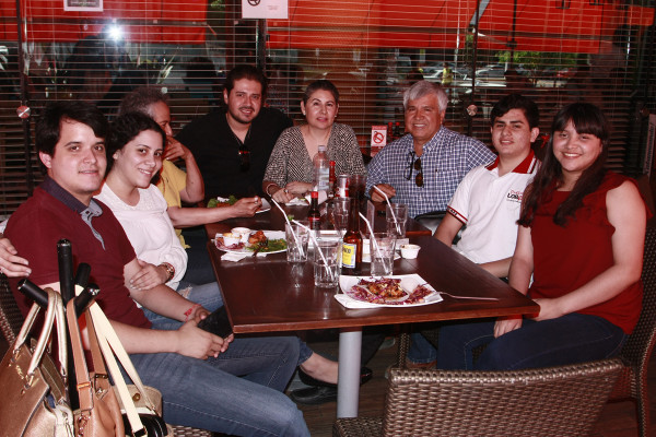 Los Flores Inzunza y Flores Quevedo convivieron esa tarde.