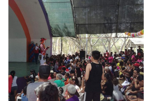 Celebran el DIF a niños en el Bosque