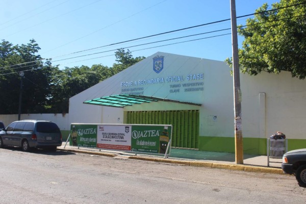 Piden maestros destitución de director vespertino de la Secundaria Stase, en Culiacán