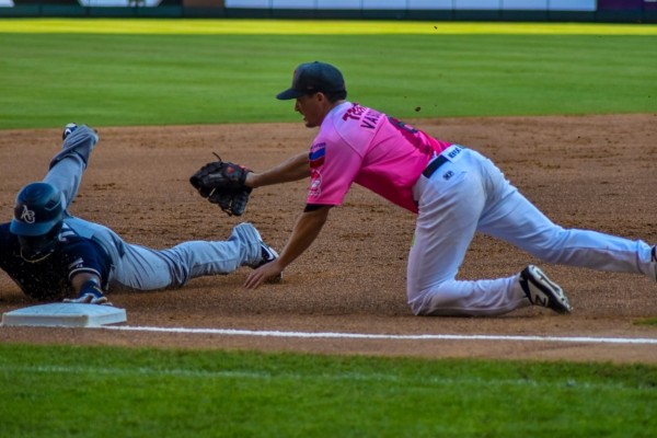 Guasave tomó ventaja en Culiacán.