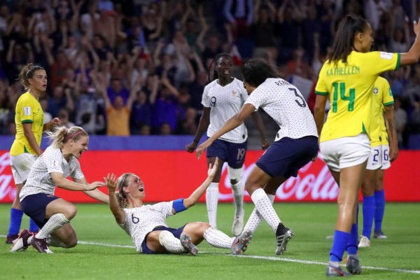 Francia elimina a Brasil y avanza a cuartos de final del Mundial Femenil