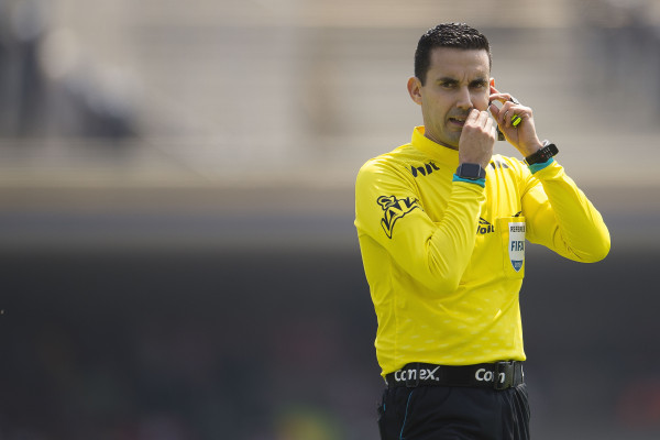 César Ramos será el silbante principal en el duelo entre Tigres y Monterrey.