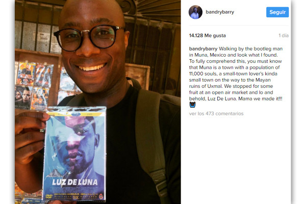 El cineasta compartió en Instagram una imagen junto a la copia de Moonlight.