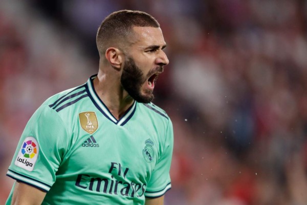 Con un gol de Karim Benzema, el Real Madrid se redime y vence 1-0 al Sevilla de Chicharito