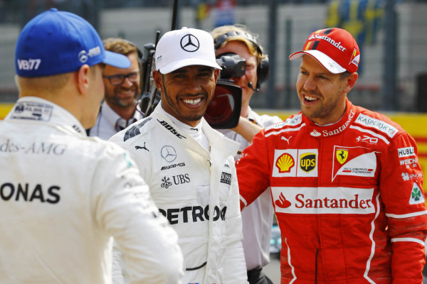 Hamilton iguala el récord de 'poles' de Schumacher