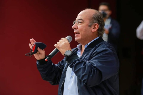 La consulta de AMLO viola garantías elementales: Calderón