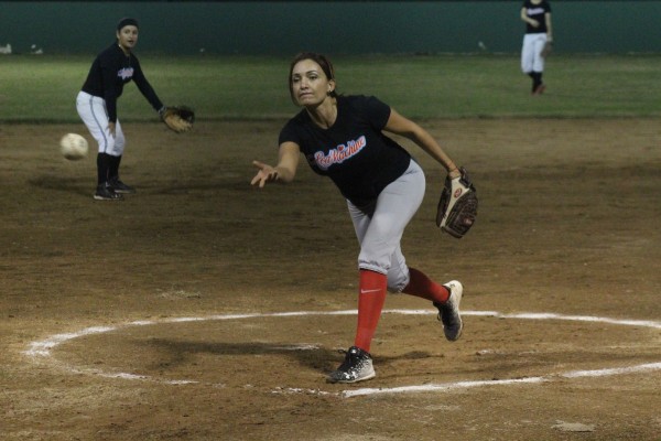 Red Machine aplaca a Diablas en la Liga de Softbol Femenil del Deportivo Juárez