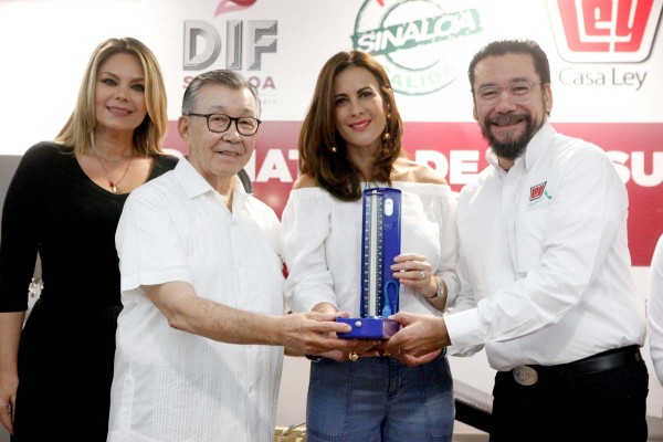 Recibe DIF de Casa Ley equipo para 20 consultorios