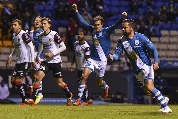 Puebla vence 3-1 a Xolos y toma la cima del Clausura 2022