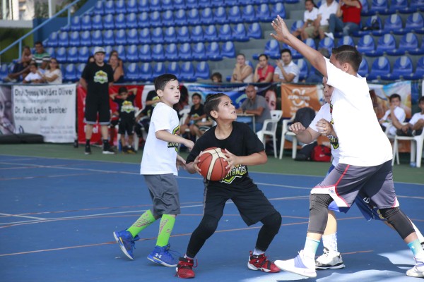 Brillan en el Juego de Estrellas de la Copa Espartanos
