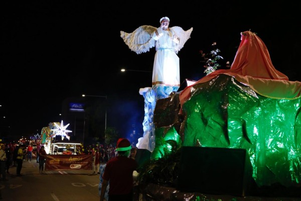 Se adelanta la Navidad en Culiacán con el Desfile Navideño 2019
