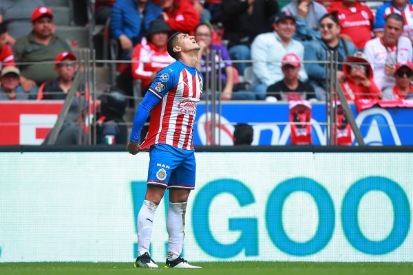 Alan Pulido está a un gol de la mejor marca de 'Chicharito' en Chivas
