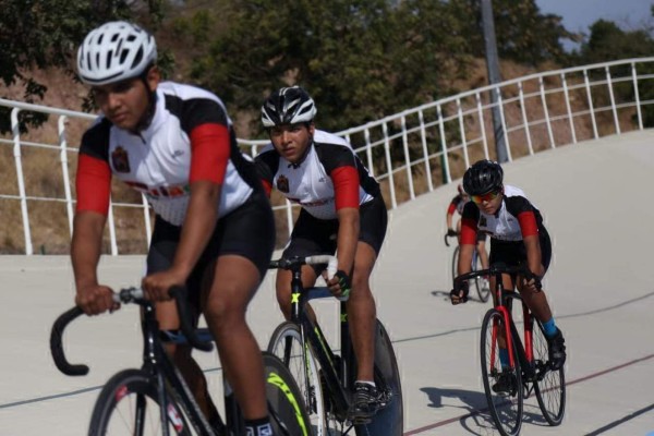 Culiacán y Guasave dominan hasta el momento la Olimpiada Estatal de ciclismo de pista
