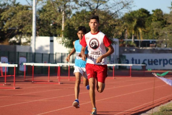 Domina Mazatlán primera jornada de eliminatoria zonal de atletismo