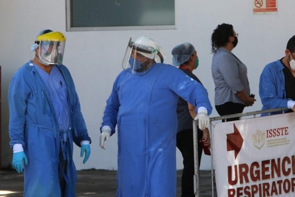En Sinaloa van más de 800 trabajadores de la salud infectados; 11 ya fallecieron