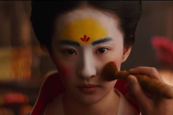 Escena de la película Mulan, en live action, protagonizada por Liu Yifei.
