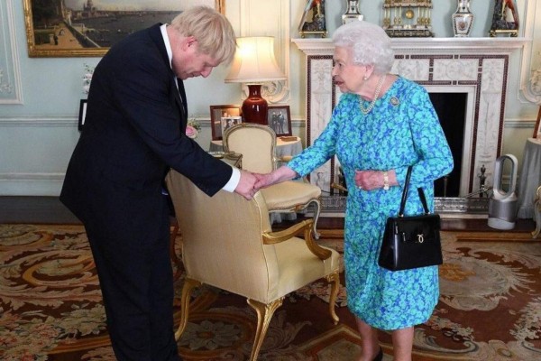 Boris Johnson asume el poder en Gran Bretaña