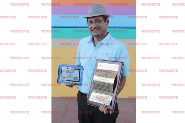 Rinden homenaje a Rodrigo González Rendón