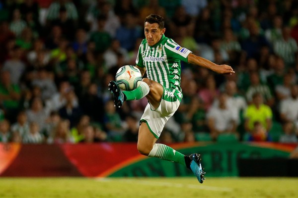 El Betis de Guardado y Lainez no pasa del empate ante el Eibar