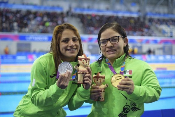 Brazadas de oro para Naomi Somellera en Lima 2019