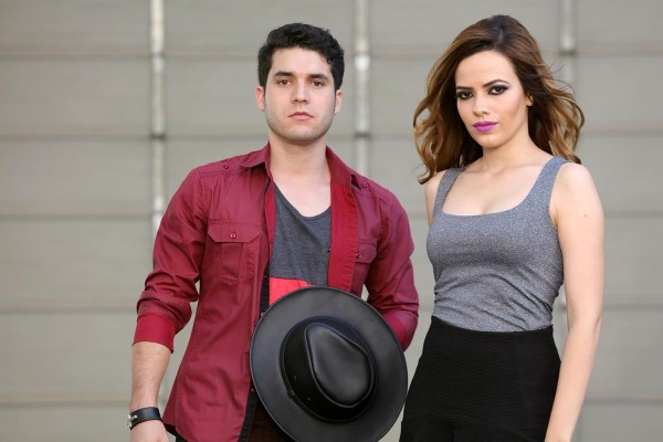 Prepara Octubre Doce CD debut 'Echando raíces'