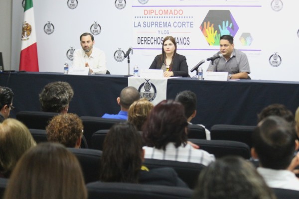Brinda FGE diplomado en materia de Derechos Humanos
