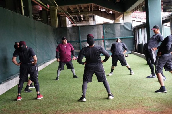 Tomateros de Culiacán ajusta su entrenamiento debido al clima