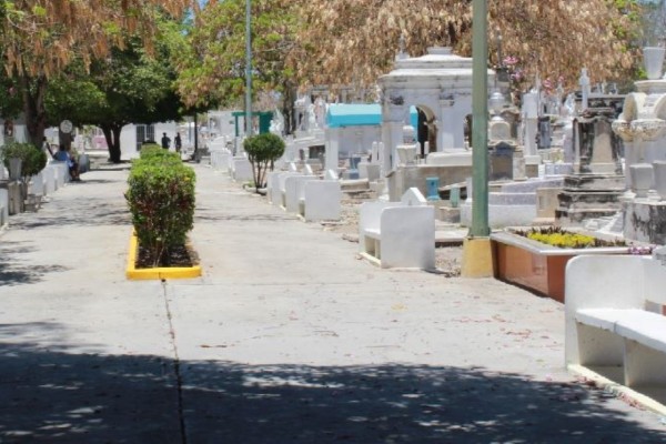 En Mazatlán no está en riesgo el nuevo panteón: Miguel Pérez