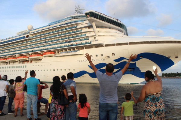 Anuncia Princess Cruises la suspensión de operaciones por el coronavirus