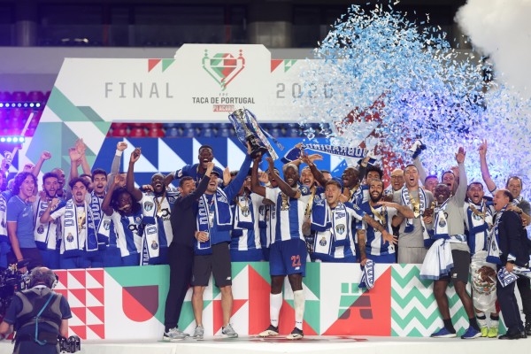 Tecatito y el Porto conquistan la Copa de Portugal