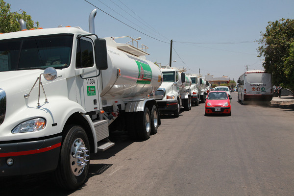 Roban pipa de Pemex en Guanajuato; transportaba 25 mil litros de gasolina