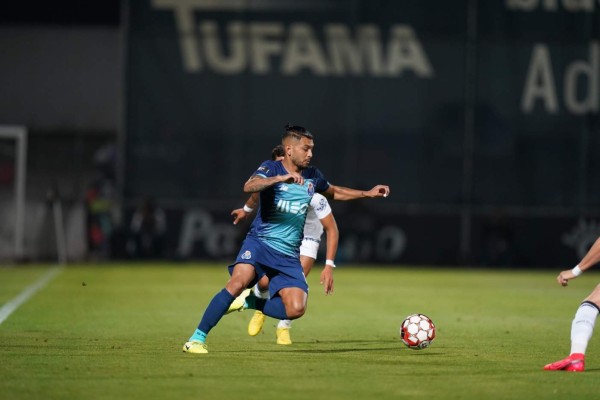 Tecatito Corona anota en derrota del Porto tras reanudación de la Primeira Liga de Portugal