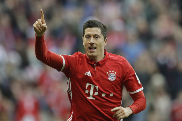 Bayern renueva contrato de Lewandowski hasta 2021