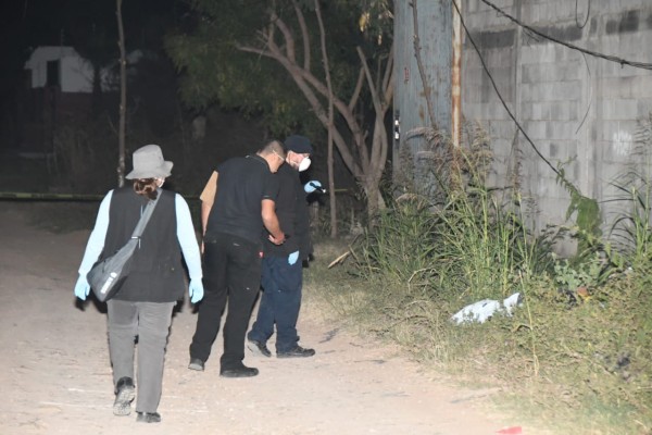 Hallan el cuerpo de un hombre semidesnudo asesinado a balazos en La Costera
