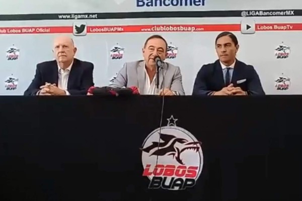 Francisco Palencia y Manuel Lapuente son presentados con Lobos BUAP