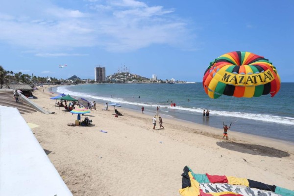 Concesión de playas a Mazatlán, avanza: Contreras